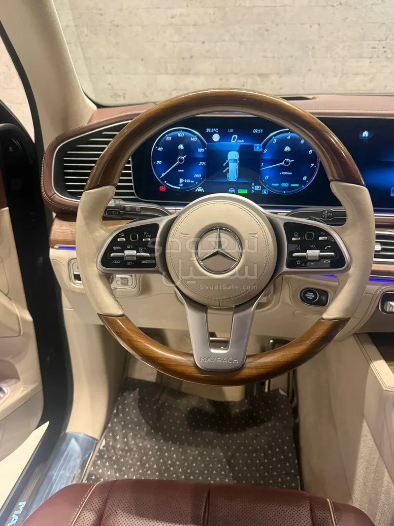 2022 مرسيدس - بنز جي إل إس 600 مايباخ