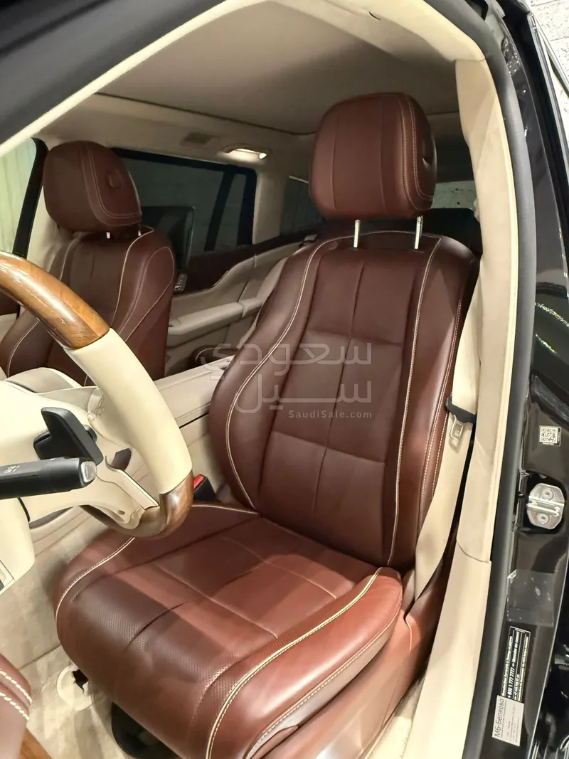 2022 مرسيدس - بنز جي إل إس 600 مايباخ