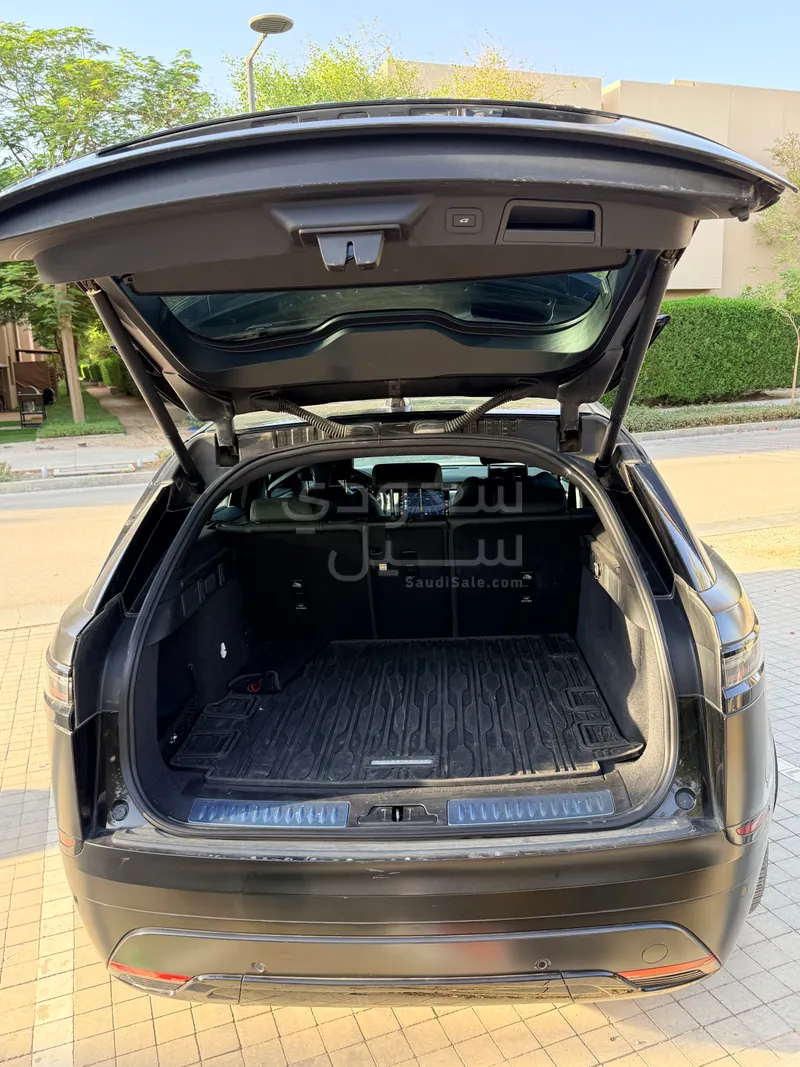 2024 Land Rover Range Rover Velar SE