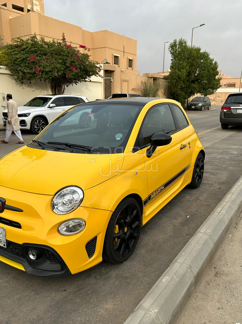2018 فيات ابارث 595 كومبيتزيون
