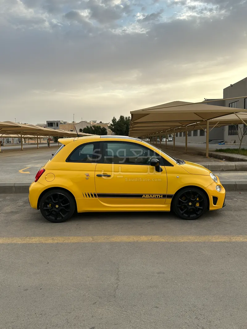 2018 فيات ابارث 595 كومبيتزيون