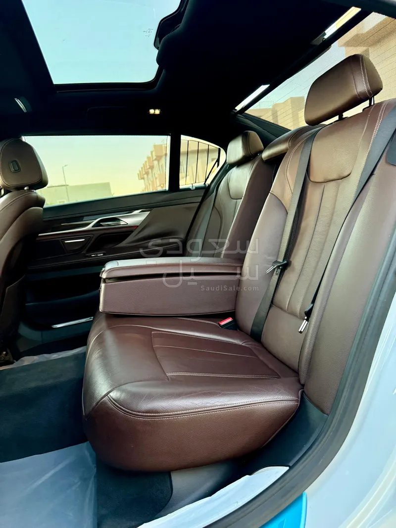 2017 BMW 7 Series 730i