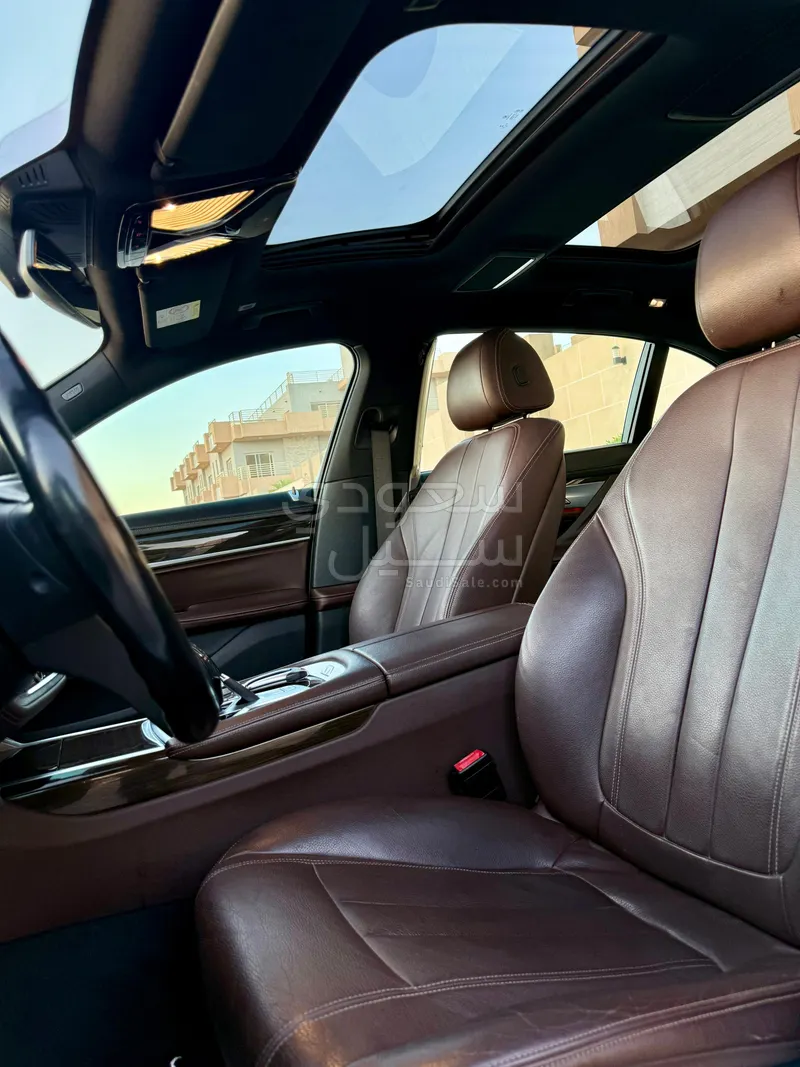 2017 BMW 7 Series 730i