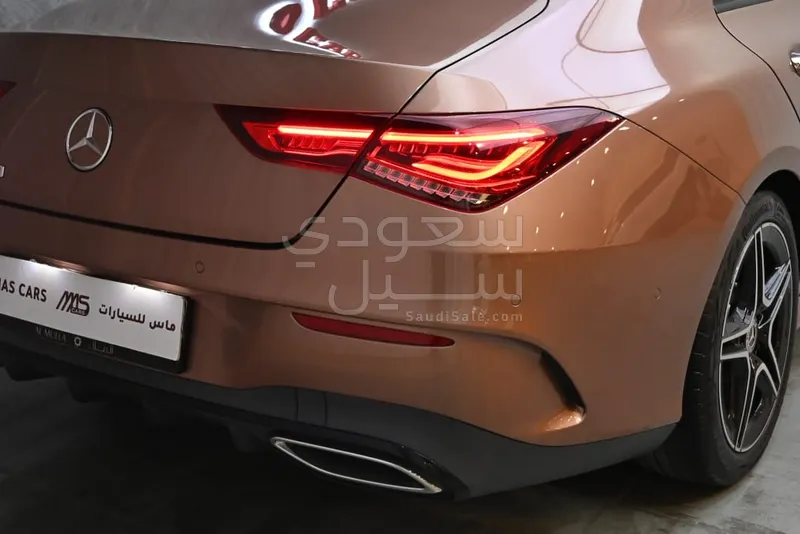 2023 مرسيدس - بنز سي إل أي 200