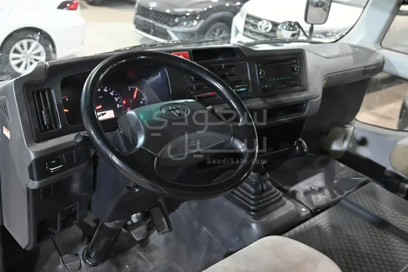 2019 تويوتا كوستر