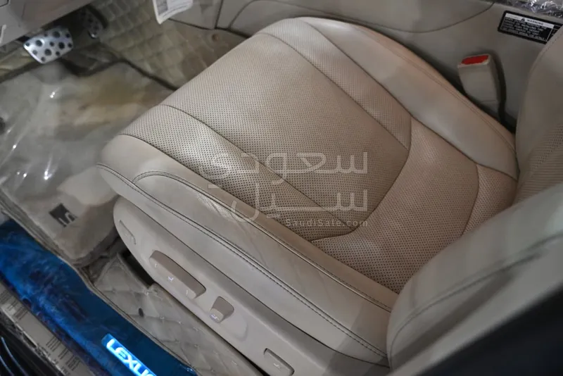 2021 لكزس إل إكس 570 اس