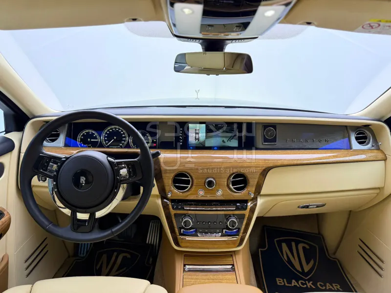 2019 Rolls-Royce Phantom