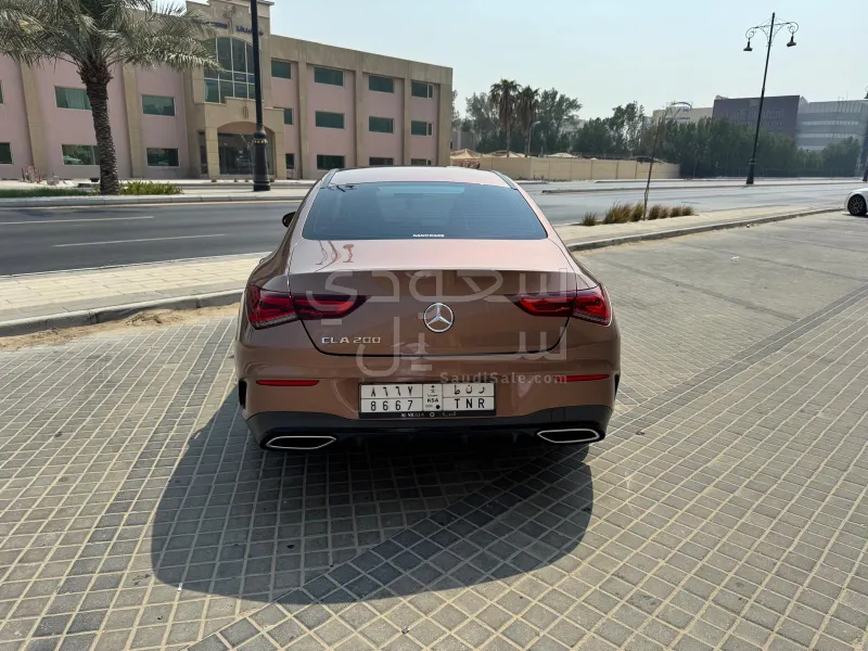 2023 مرسيدس - بنز سي إل أي 200