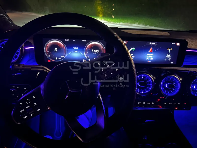 2023 مرسيدس - بنز سي إل أي 200