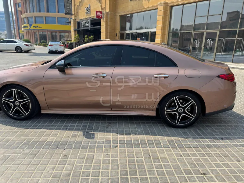 2023 مرسيدس - بنز سي إل أي 200