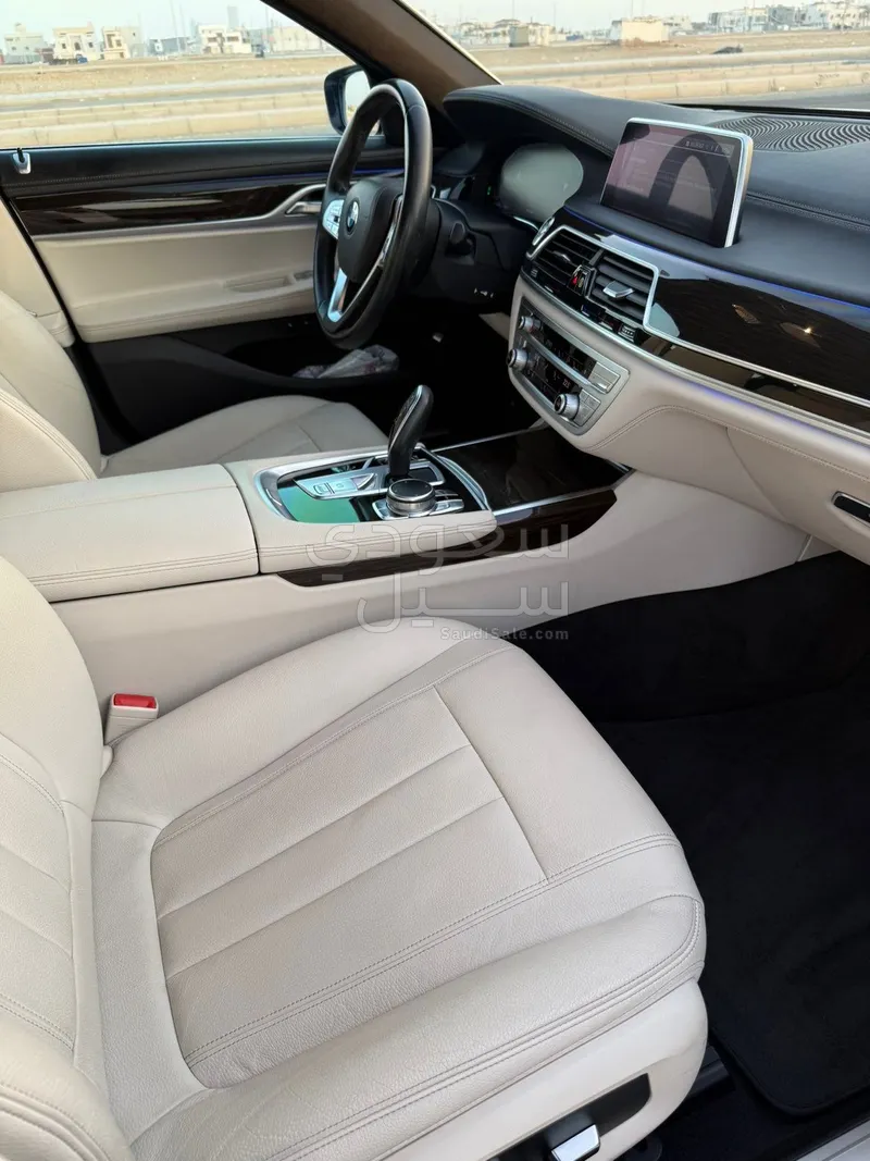2020 BMW 7 Series 730Li