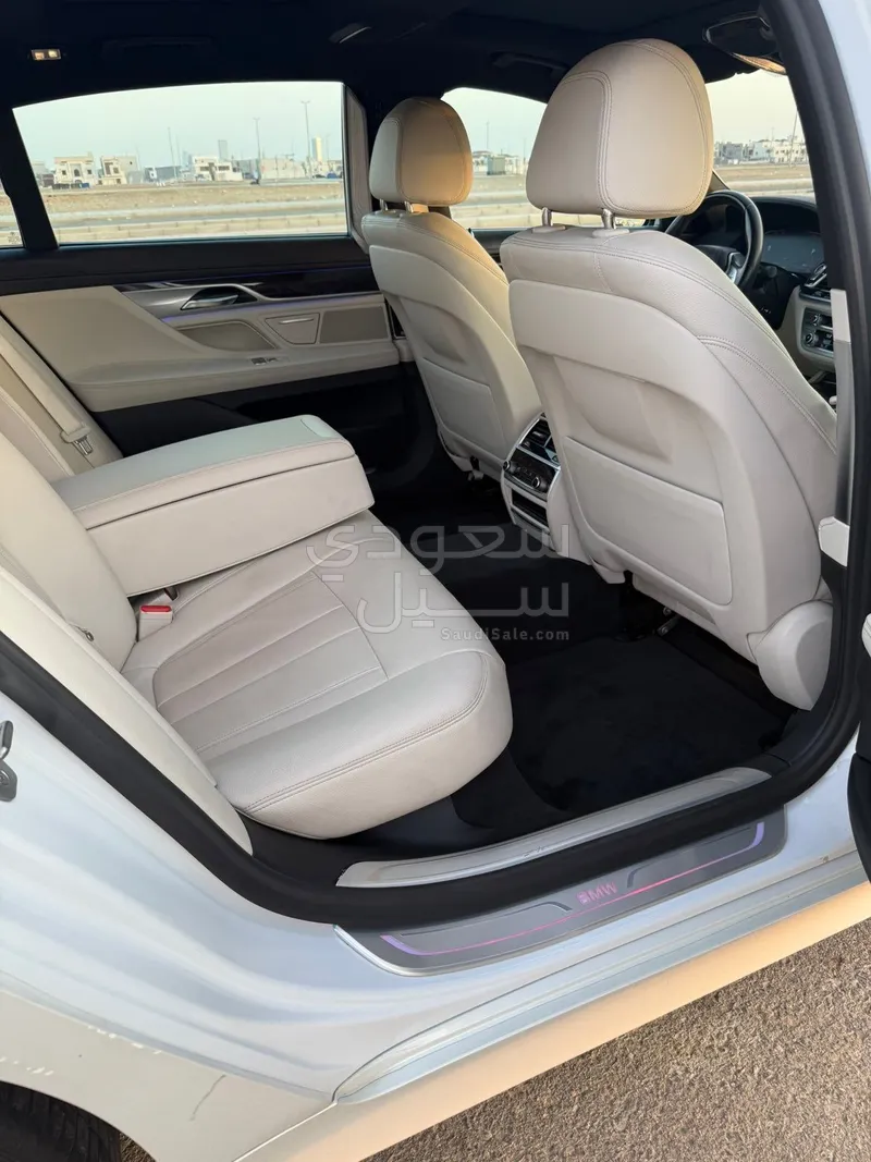 2020 BMW 7 Series 730Li