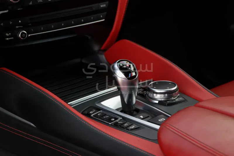 2016 BMW X Series 6 M