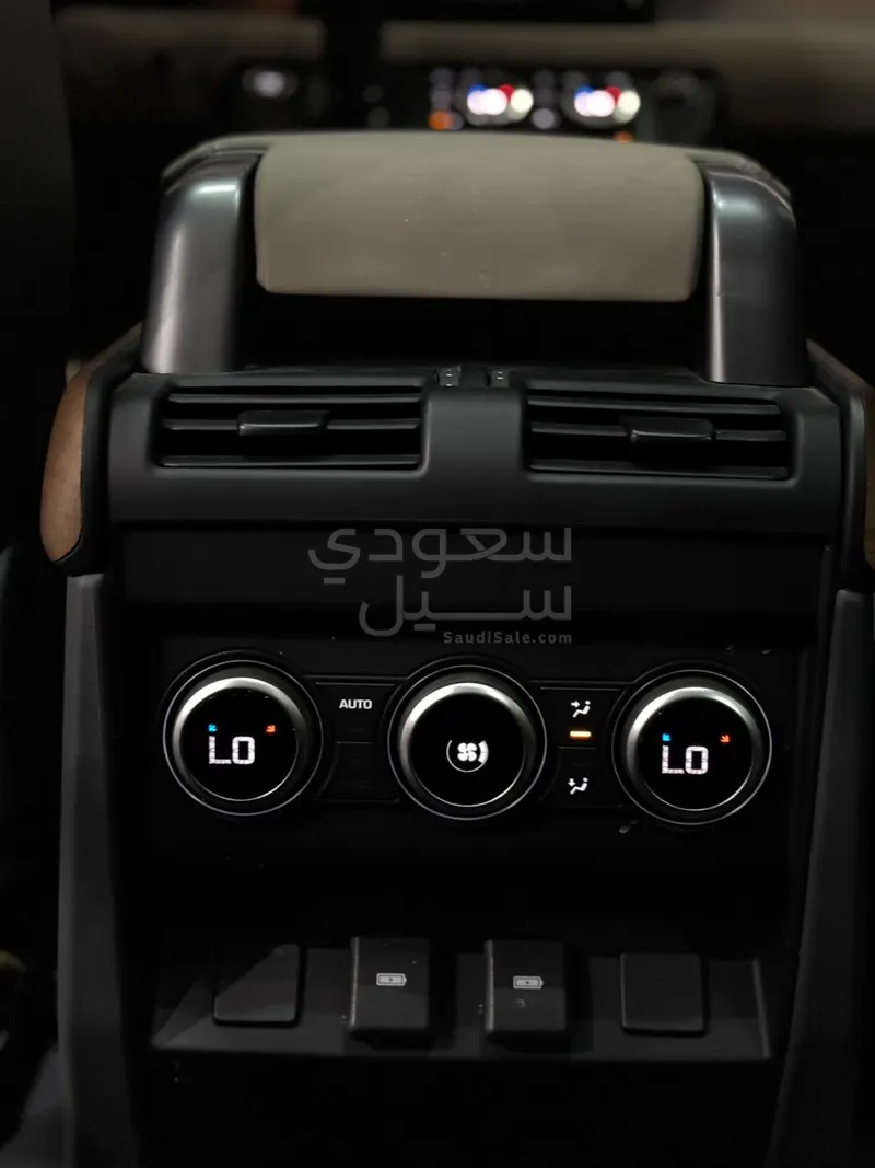 2023 لاند روفر ديفيندر اكس داينمك
