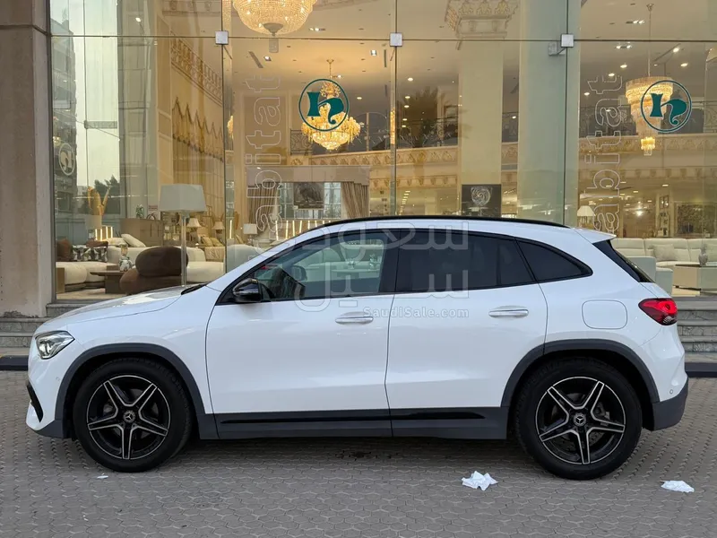 2021 Mercedes-Benz GLA 200
