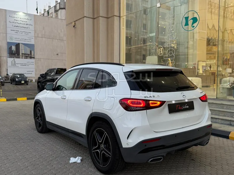 2021 Mercedes-Benz GLA 200
