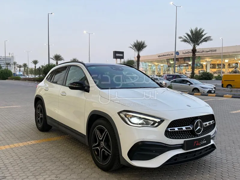 2021 Mercedes-Benz GLA 200