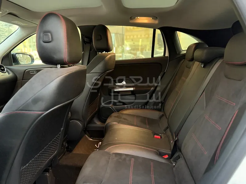 2021 Mercedes-Benz GLA 200