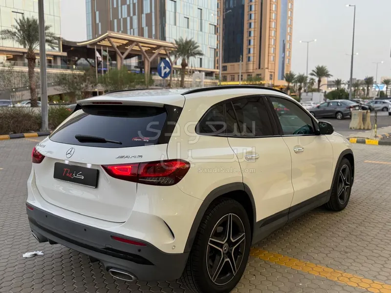2021 Mercedes-Benz GLA 200