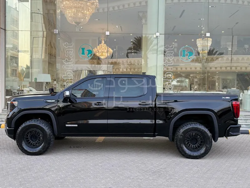 2022 GMC Sierra Elevation