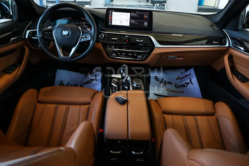 2023 بي ام دبليو الفئة الخامسة 520 أي