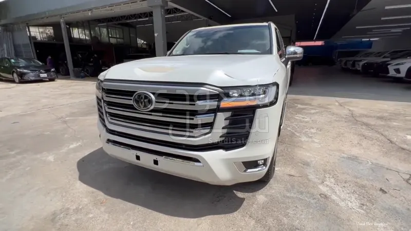 2022 Toyota Land Cruiser VXR