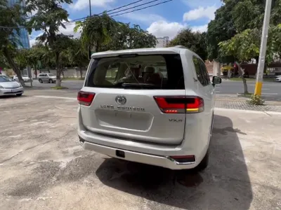 2022 Toyota Land Cruiser VXR