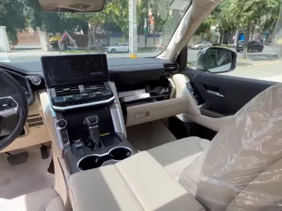2022 Toyota Land Cruiser VXR