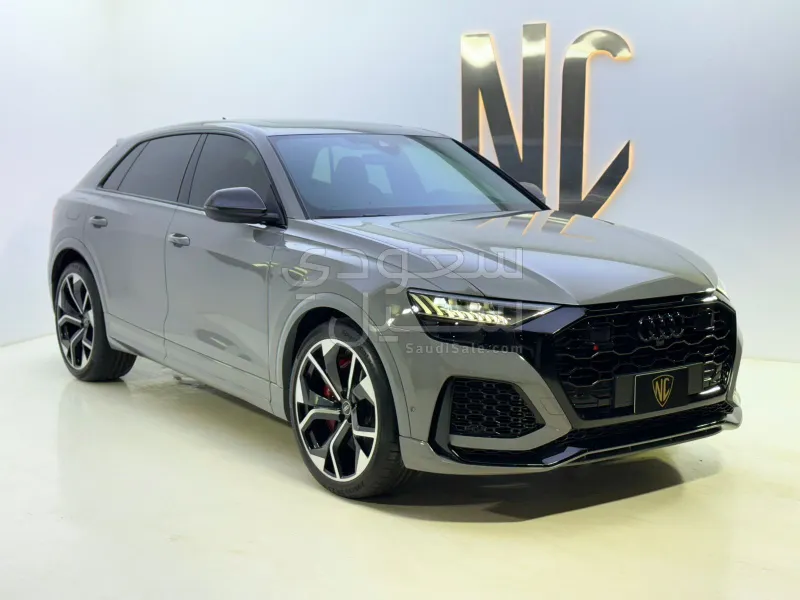 2023 Audi Q8 RS