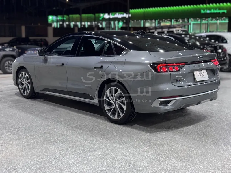 2024 Ford Taurus Titanium