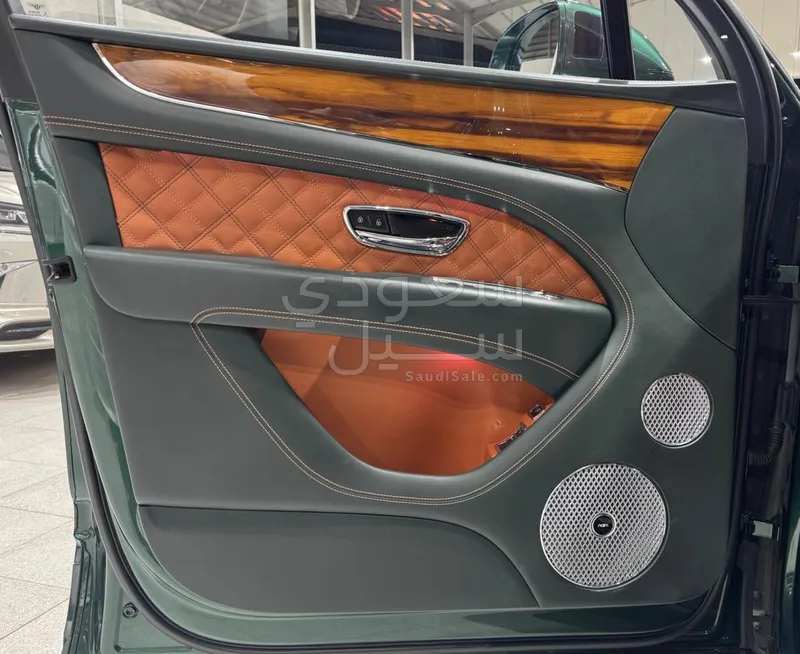 2021 بنتلي بنتايجا الاصدار الاول