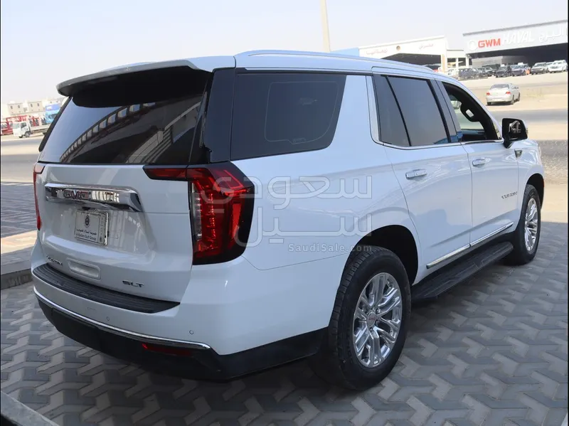 2022 GMC Yukon SLT