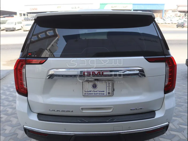 2022 GMC Yukon SLT