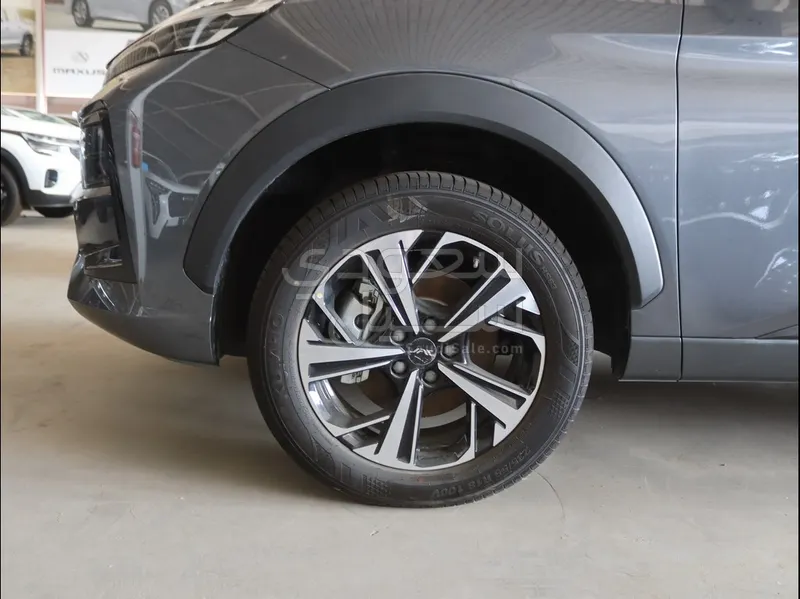 2025 JAC J6