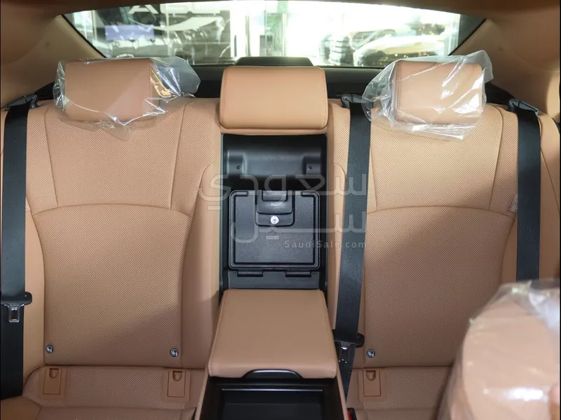 2025 Lexus ES 250