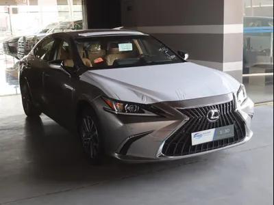 2025 Lexus ES 250