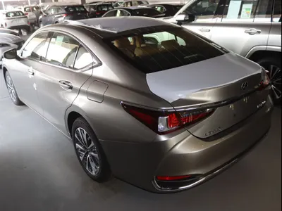 2025 Lexus ES 250