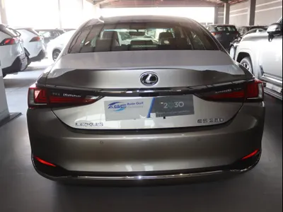 2025 Lexus ES 250