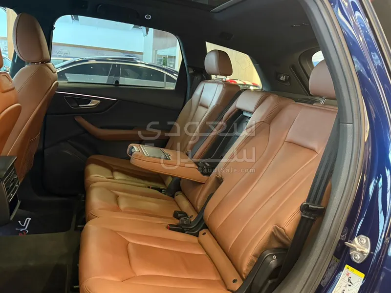 2021 Audi Q7 S line