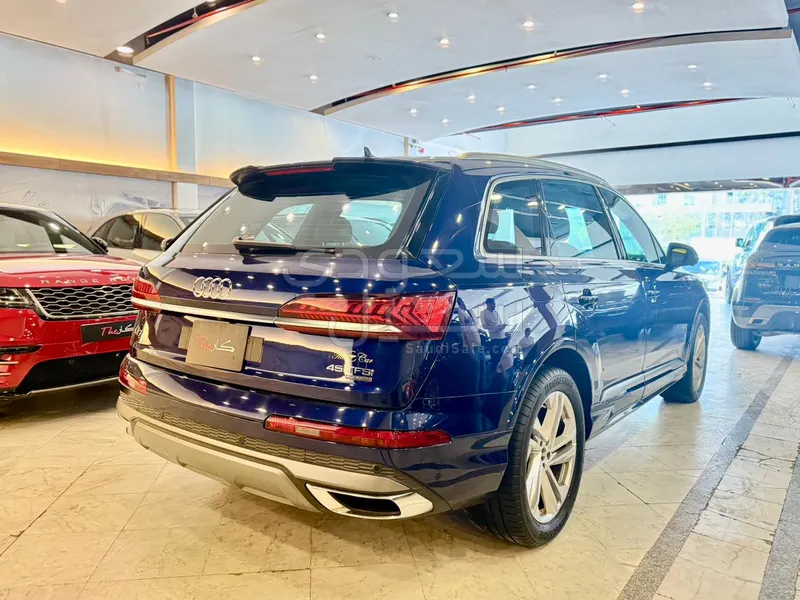 2021 Audi Q7 S line