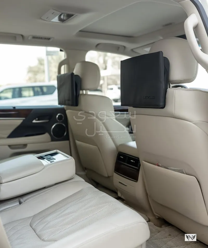 2019 Lexus LX 570 S