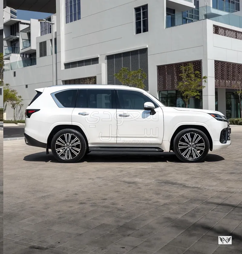 2024 Lexus LX 600