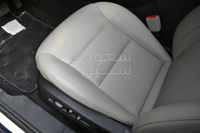 2022 كاديلاك اكس تي 4