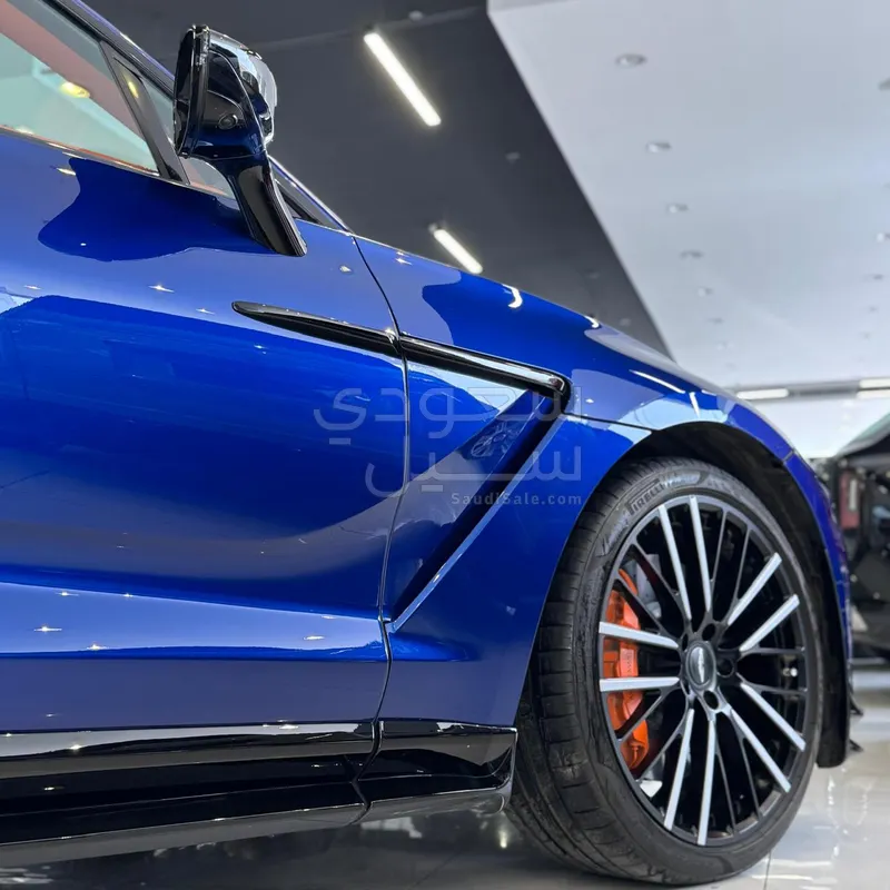 2024 Aston Martin DB X 707