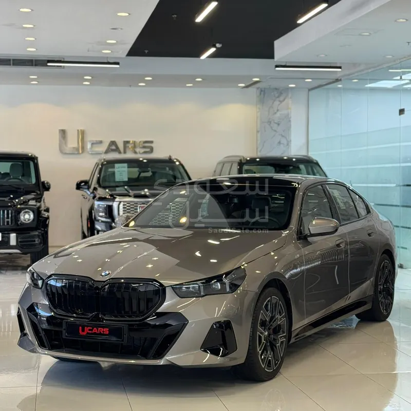 2024 BMW 5 Series 520i