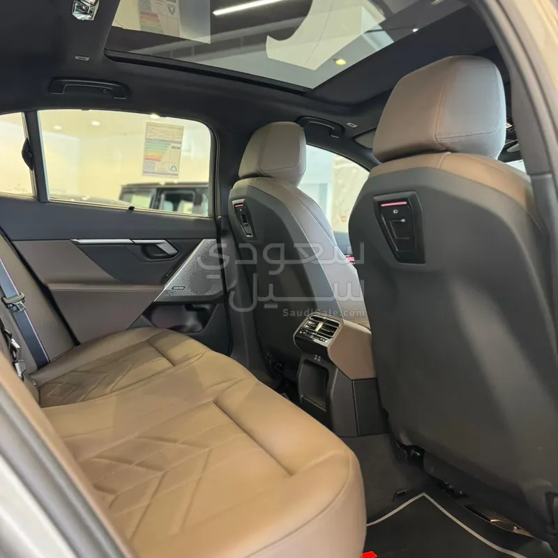 2024 BMW 5 Series 520i