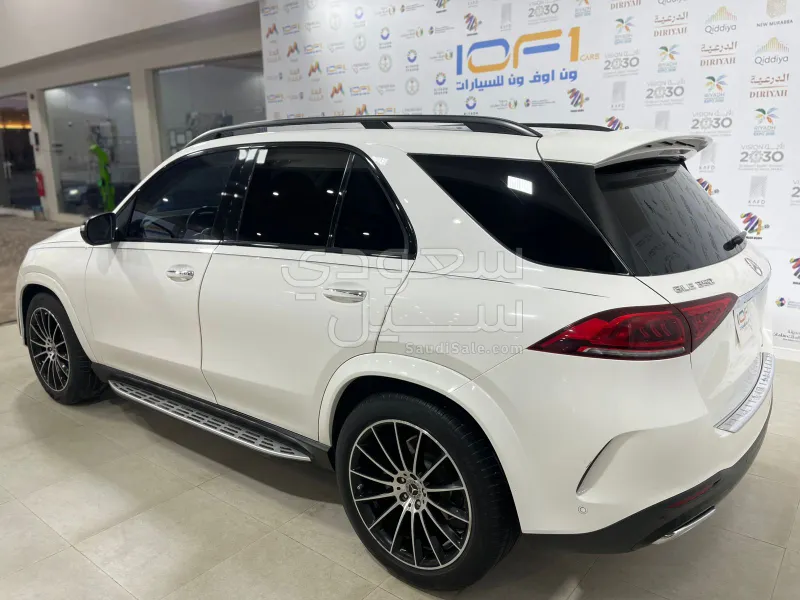 2022 مرسيدس - بنز جي إل إي 350