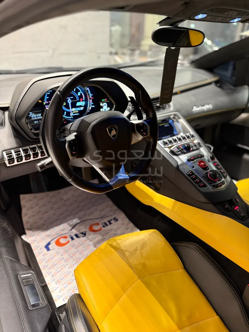 2015 Lamborghini Aventador LP 700-4