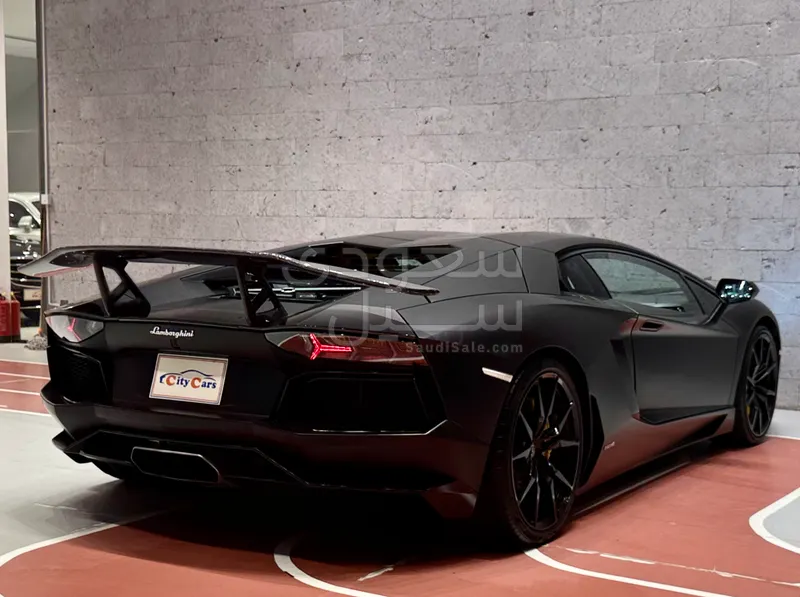 2015 Lamborghini Aventador LP 700-4