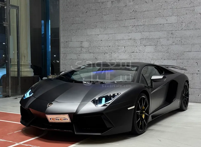 2015 Lamborghini Aventador LP 700-4